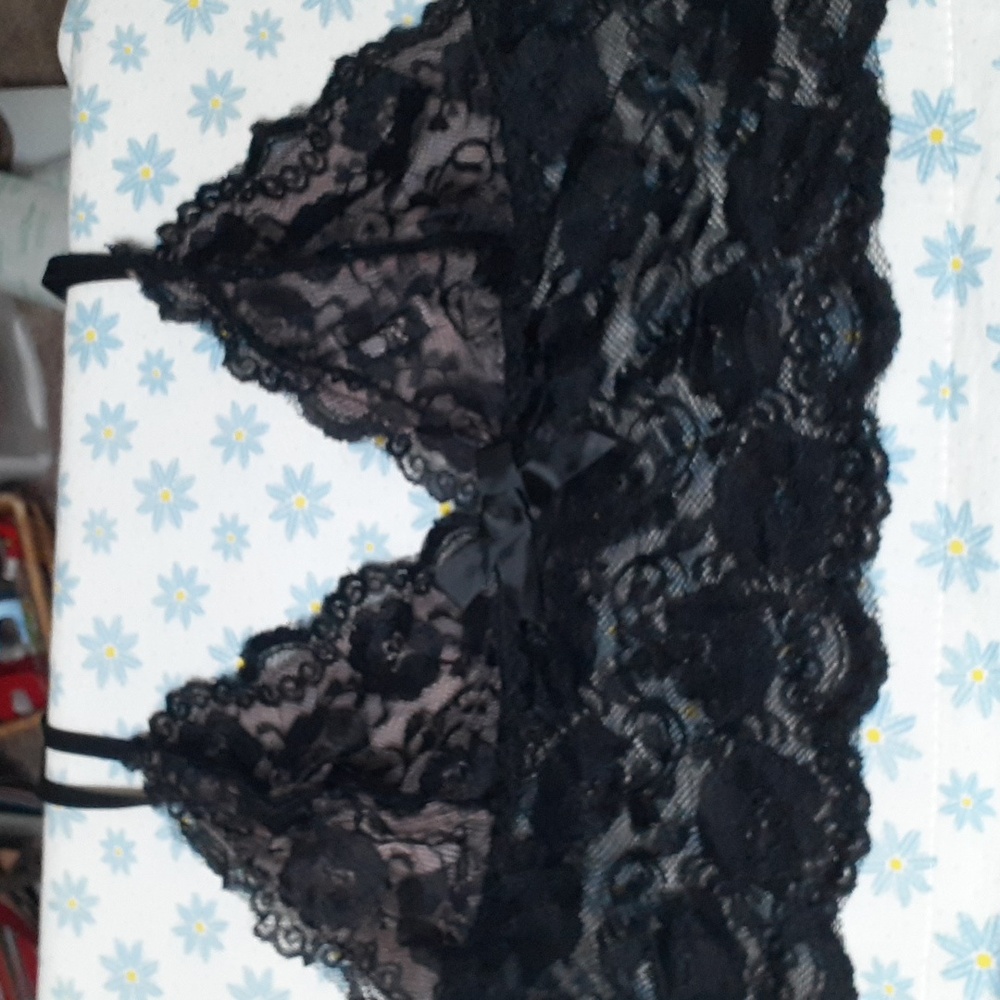 ⚘3 for $10 black lace bralette